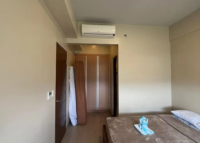Exec 1br For 6 Person One Manchester Place With Pool , P 350 Pass Pp アパート