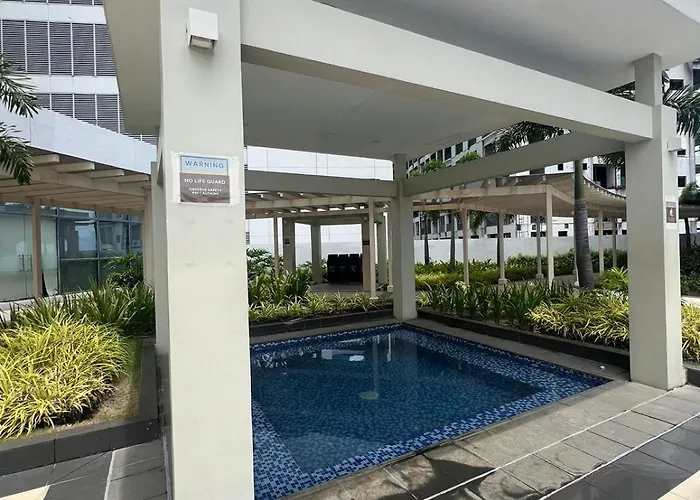 Exec 1br For 6 Person One Manchester Place With Pool , P 350 Pass Pp アパート マクタン