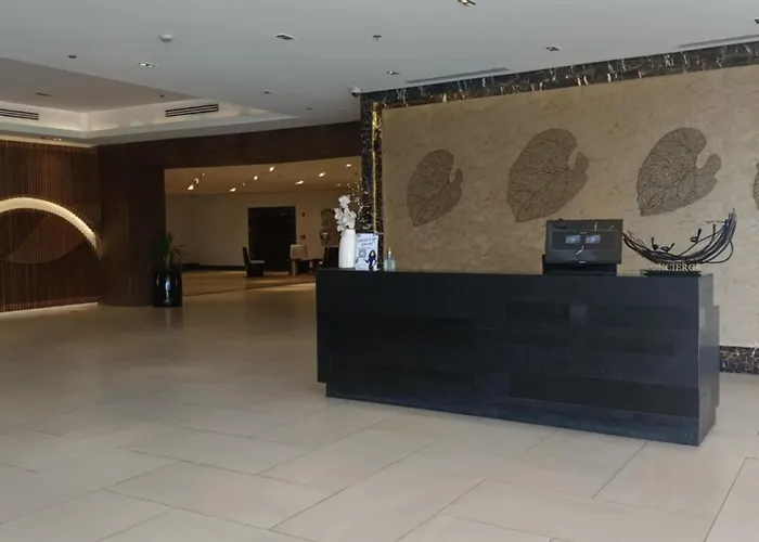 Exec 1br For 6 Person One Manchester Place With Pool , P 350 Pass Pp マクタン